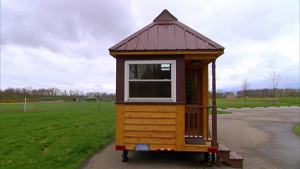 Ufak Tefek Evler İzle 3. Sezon 20. Bölüm TLC